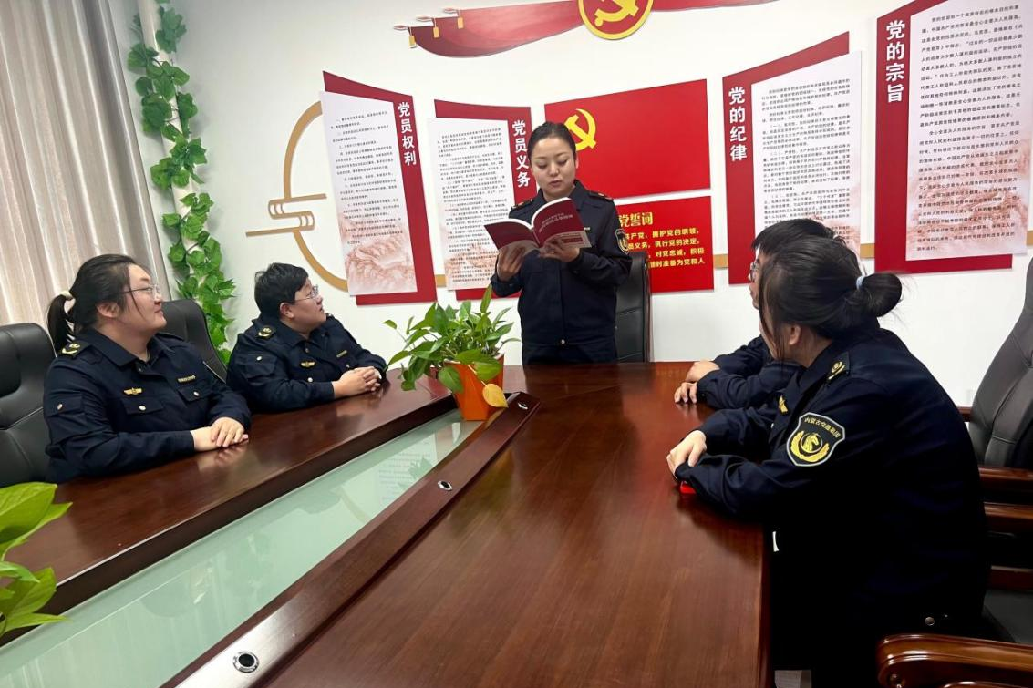 女人与公狍交酡女免费