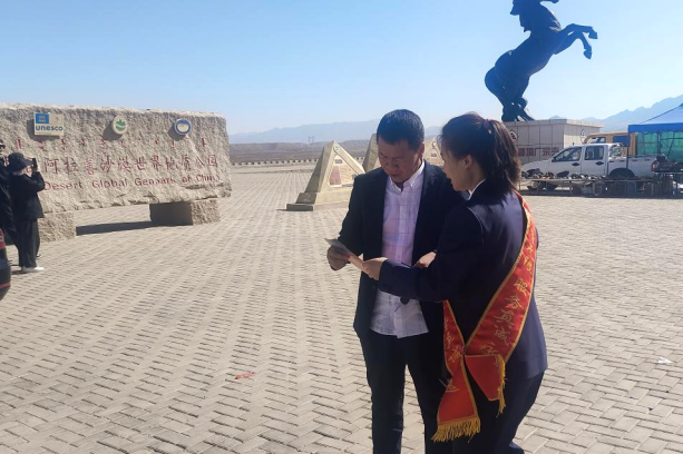 女人与公狍交酡女免费