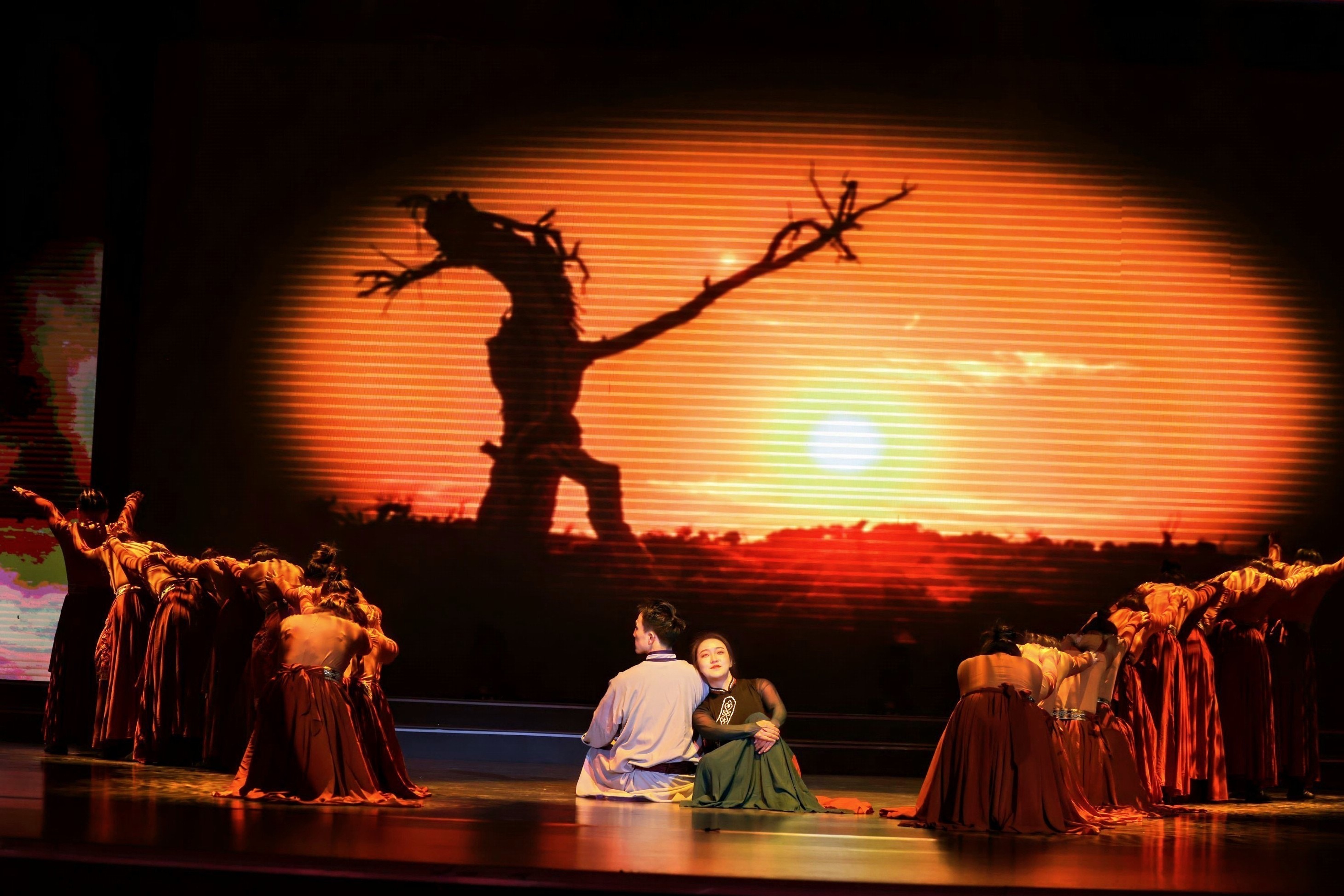 女人与公狍交酡女免费