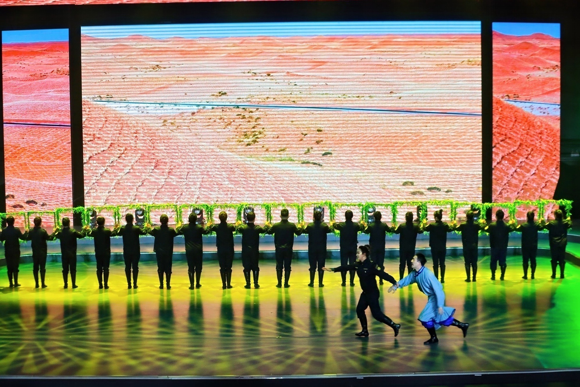 女人与公狍交酡女免费