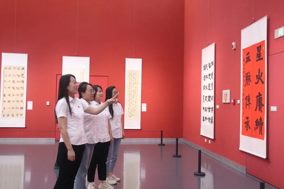 女人与公狍交酡女免费