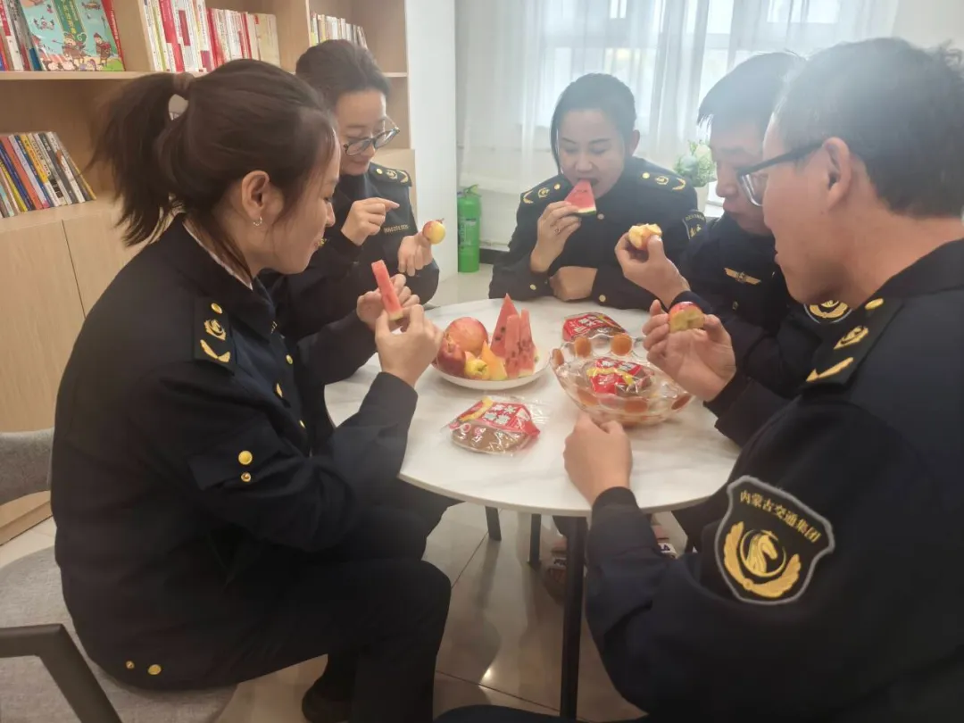 女人与公狍交酡女免费