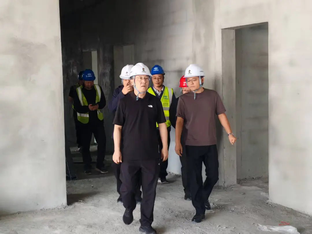 女人与公狍交酡女免费