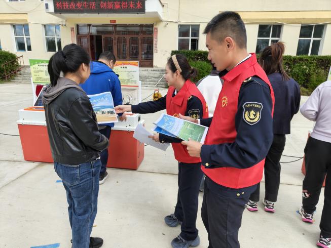 女人与公狍交酡女免费