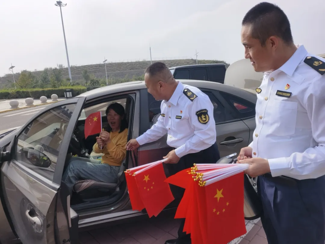 女人与公狍交酡女免费