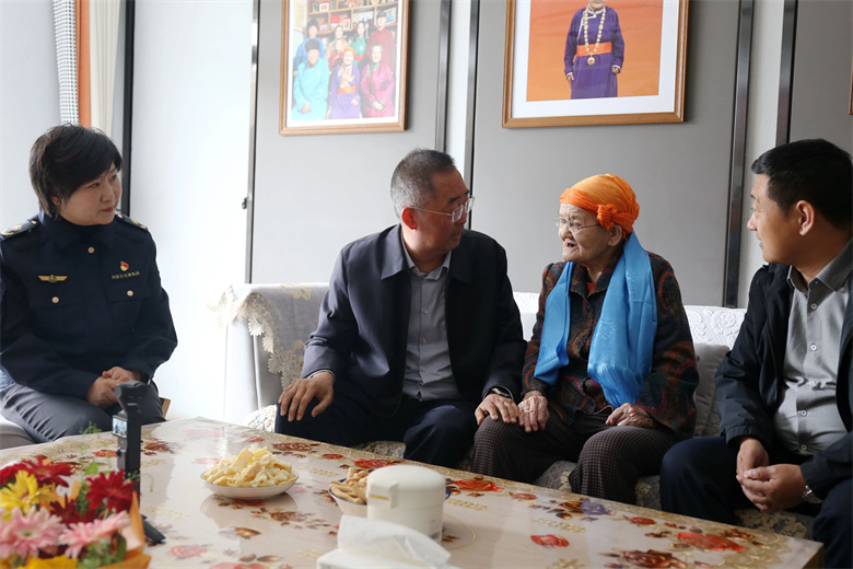 女人与公狍交酡女免费