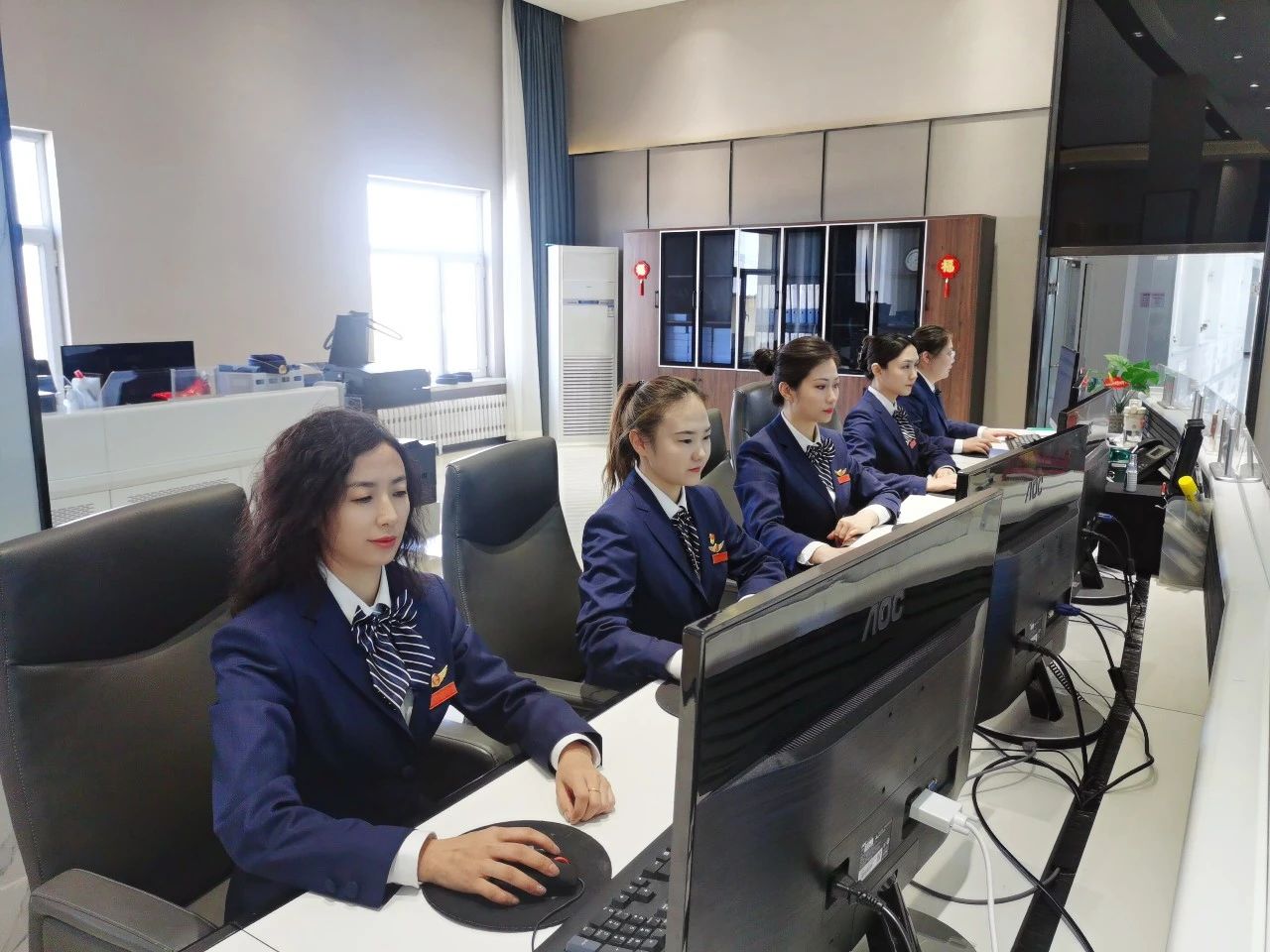 女人与公狍交酡女免费