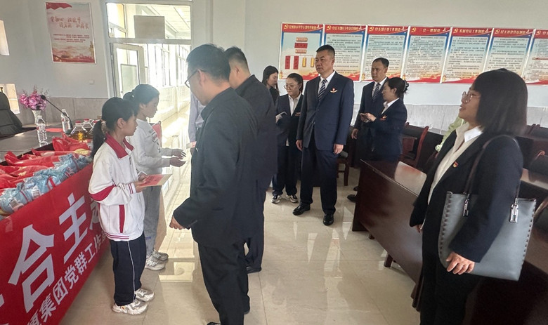 女人与公狍交酡女免费