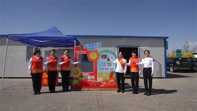 女人与公狍交酡女免费