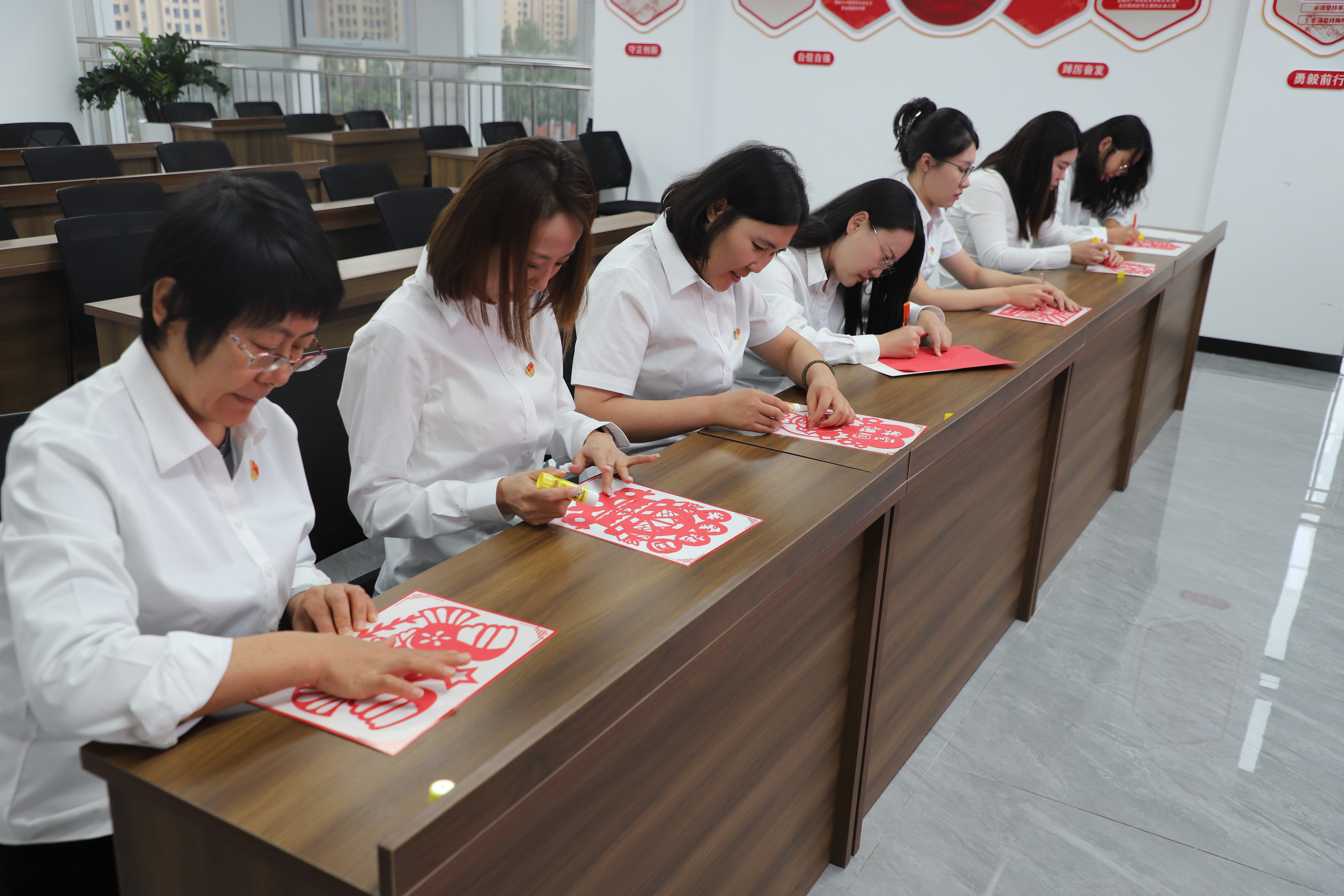 女人与公狍交酡女免费