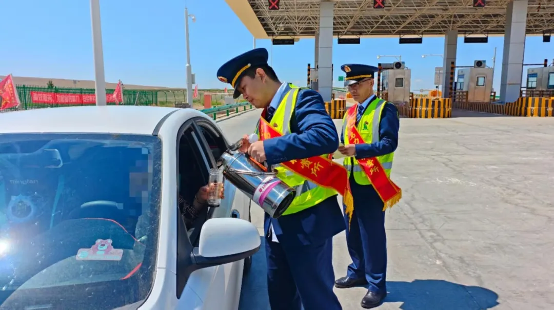 女人与公狍交酡女免费