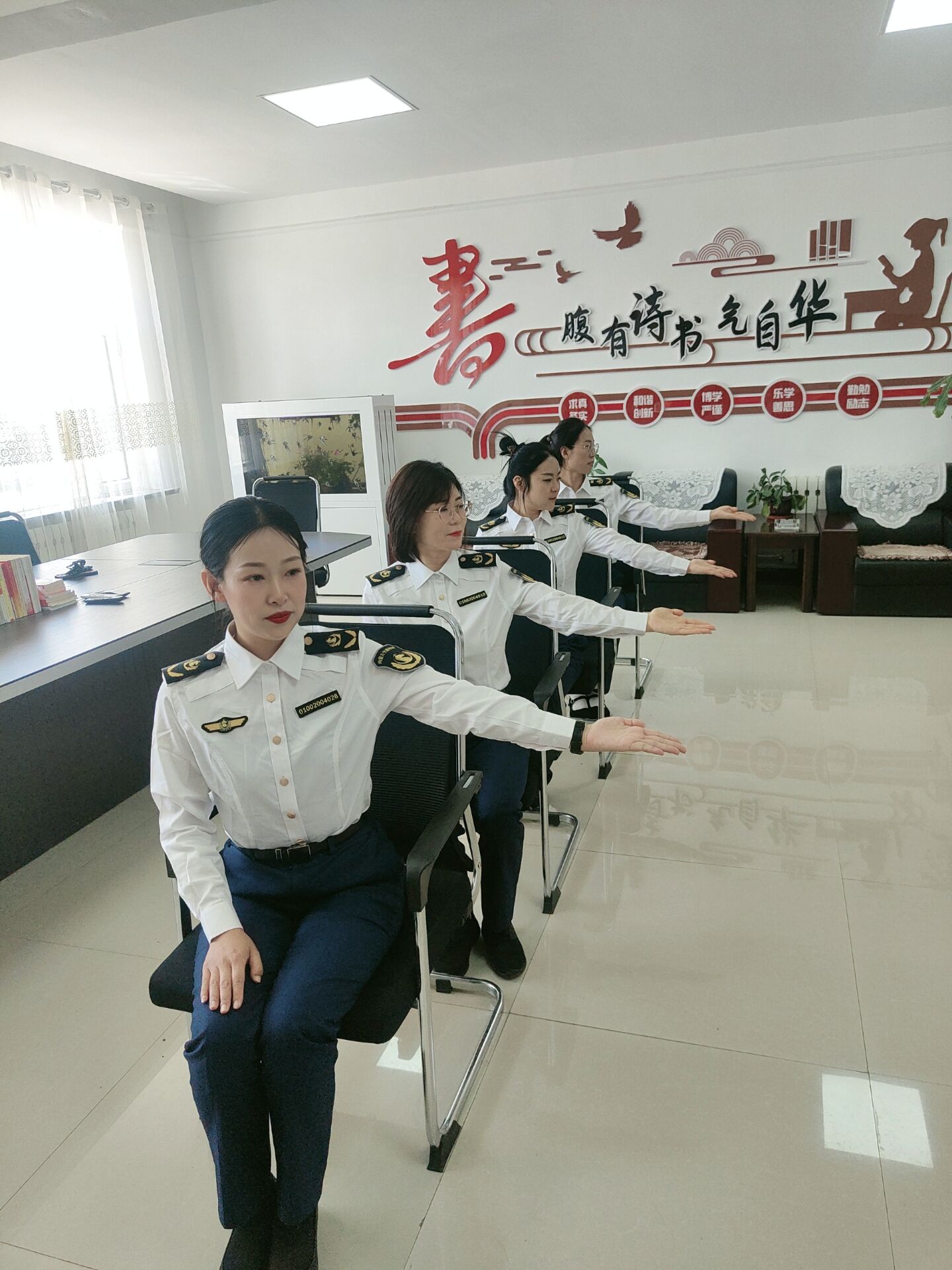 女人与公狍交酡女免费