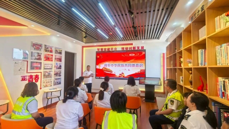 女人与公狍交酡女免费