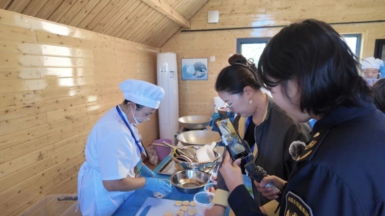 女人与公狍交酡女免费