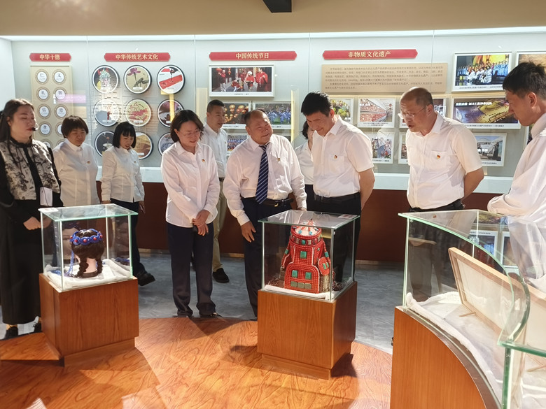 女人与公狍交酡女免费