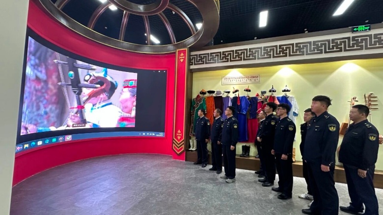 女人与公狍交酡女免费