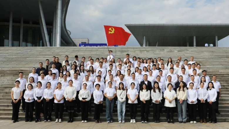 女人与公狍交酡女免费