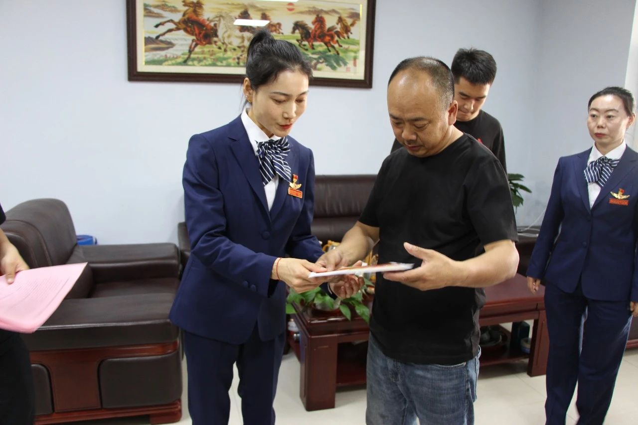 女人与公狍交酡女免费