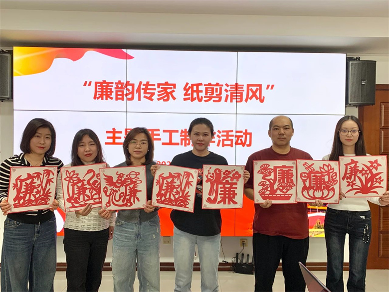 女人与公狍交酡女免费