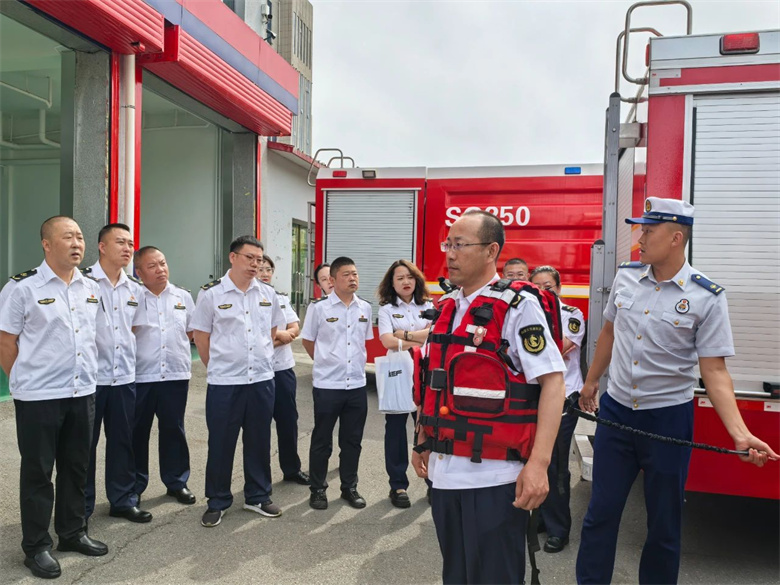 女人与公狍交酡女免费