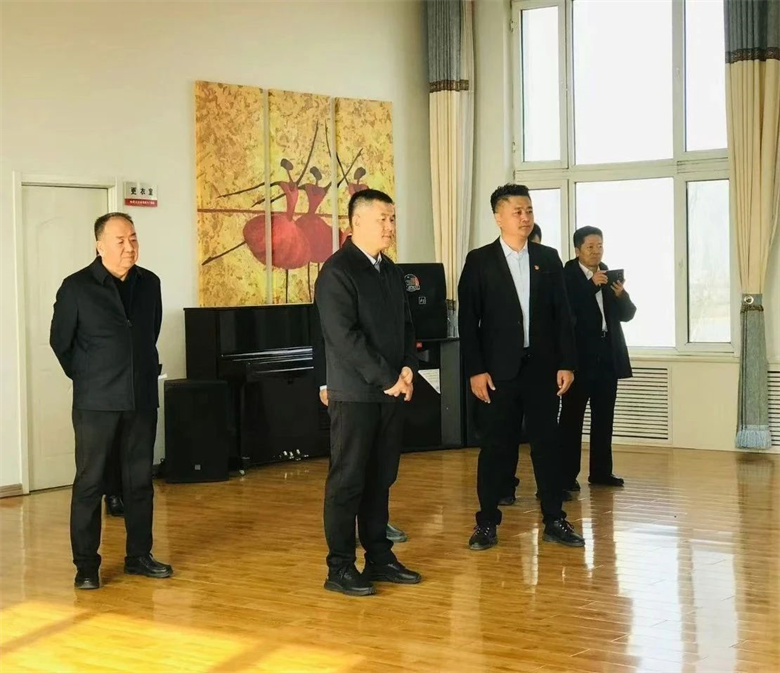 女人与公狍交酡女免费