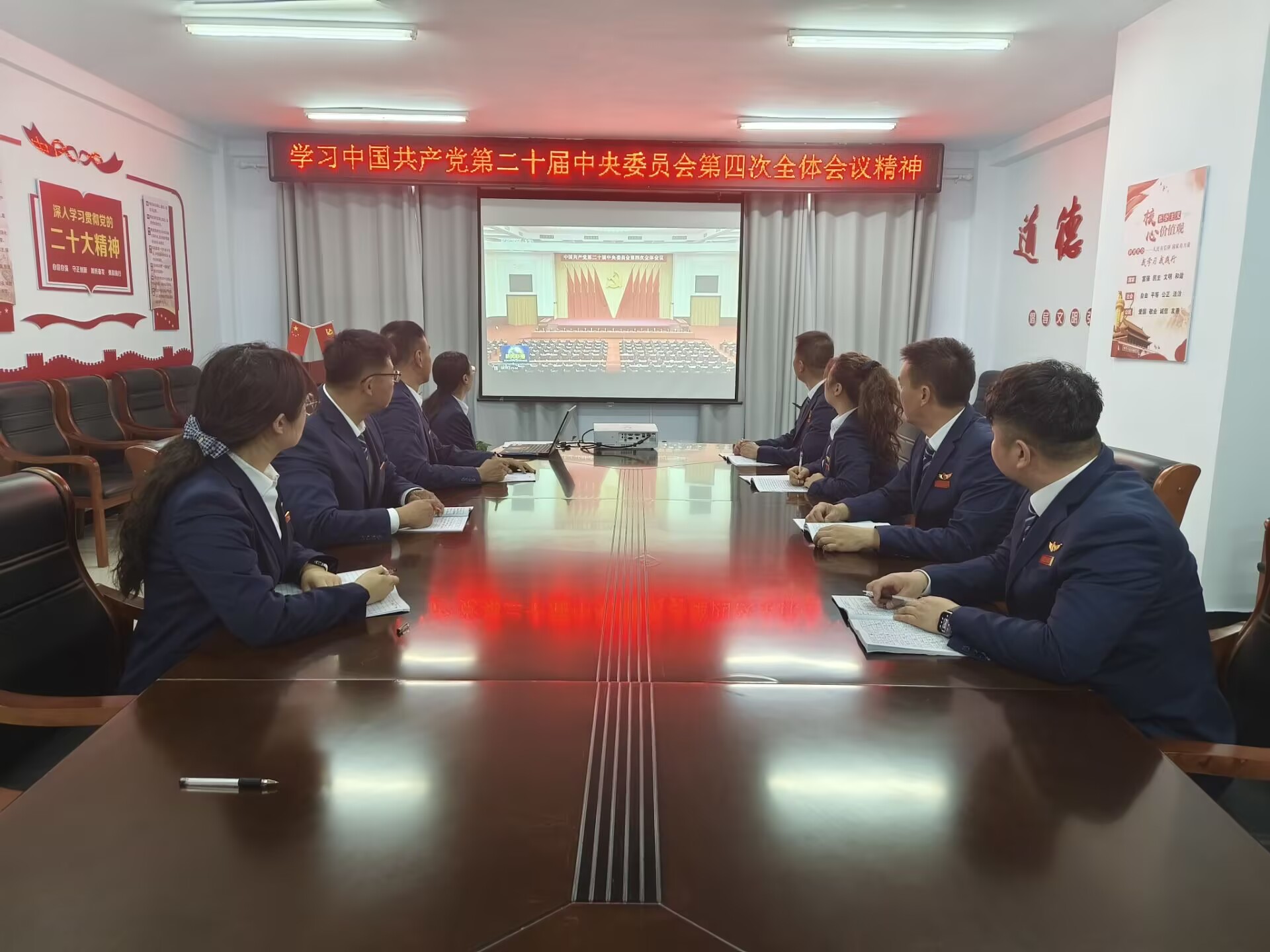 女人与公狍交酡女免费