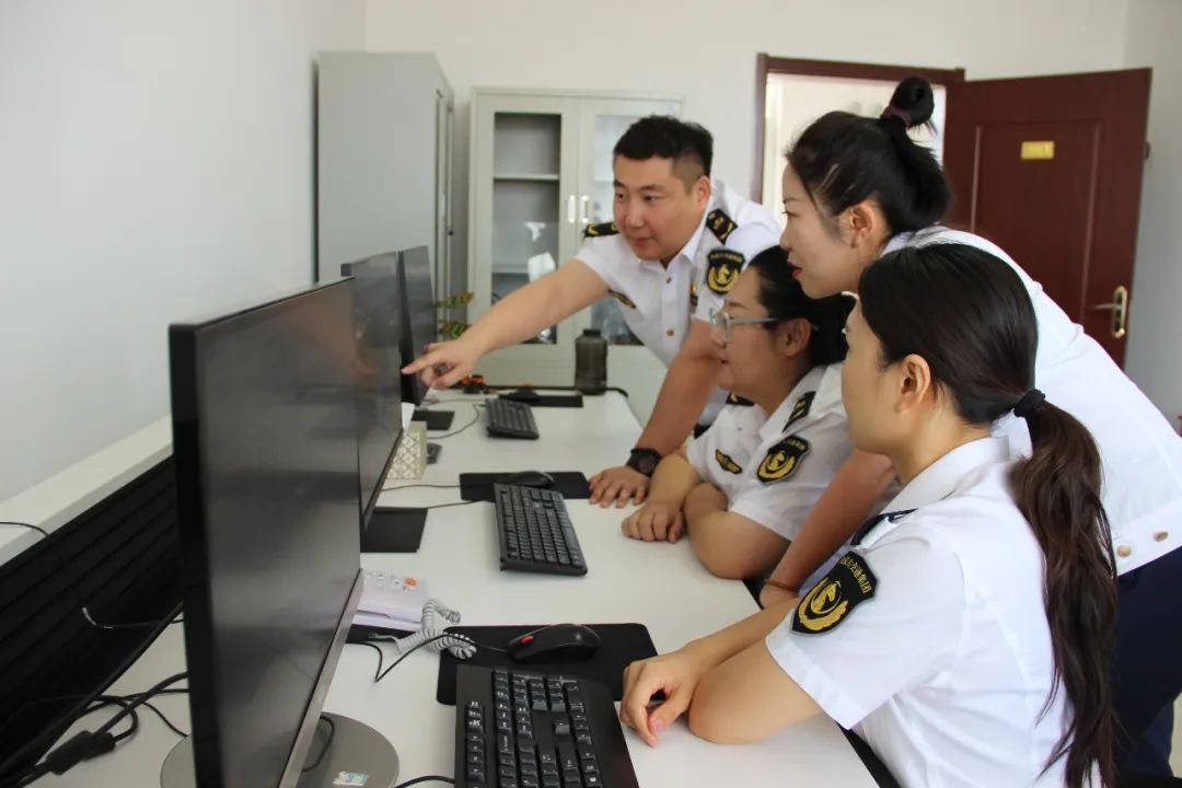 女人与公狍交酡女免费