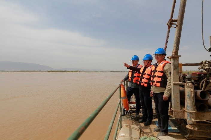 女人与公狍交酡女免费