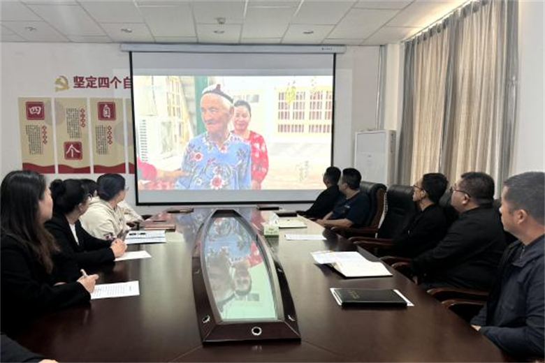 女人与公狍交酡女免费