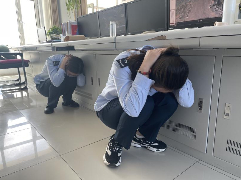 女人与公狍交酡女免费