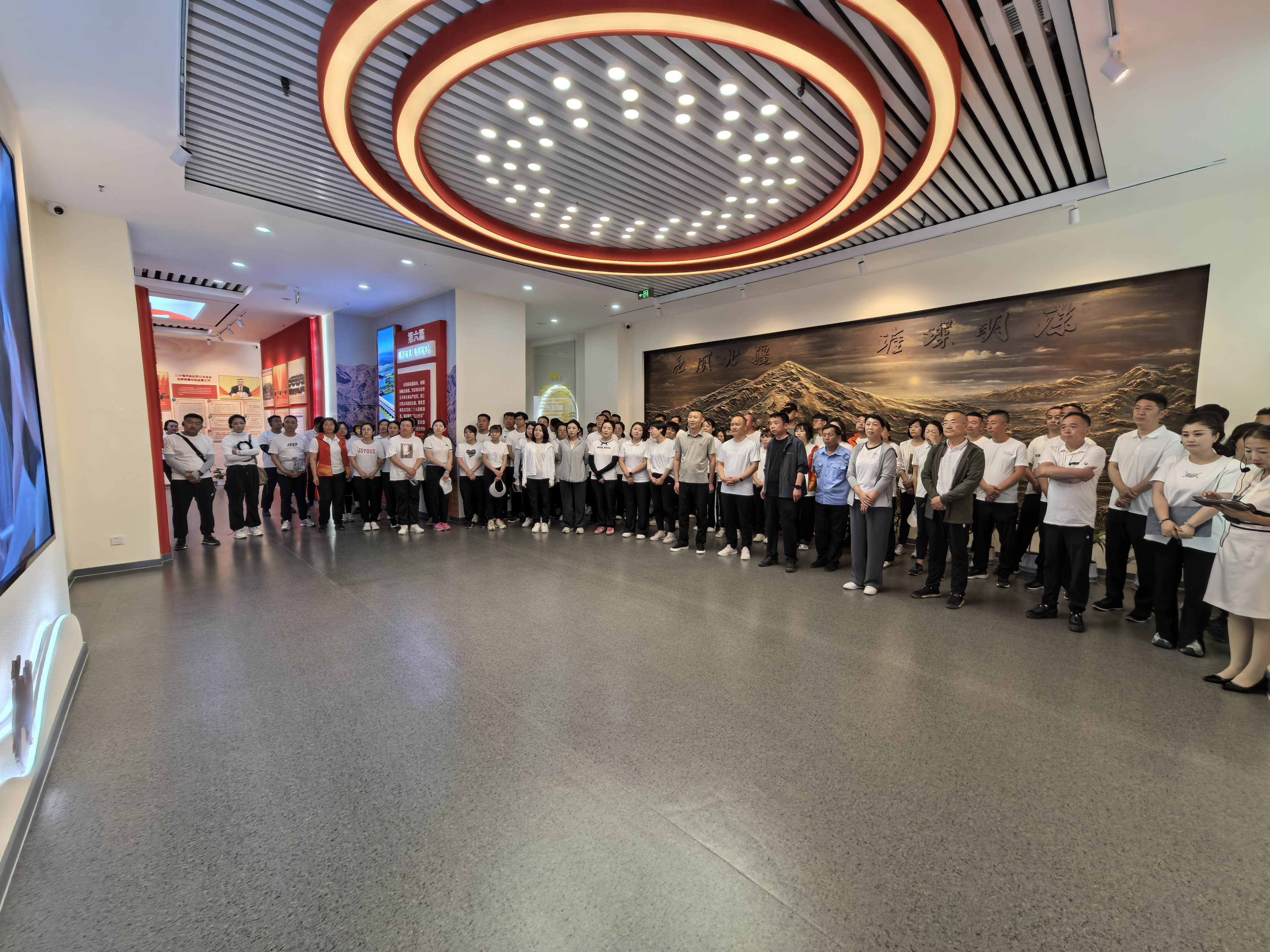 女人与公狍交酡女免费