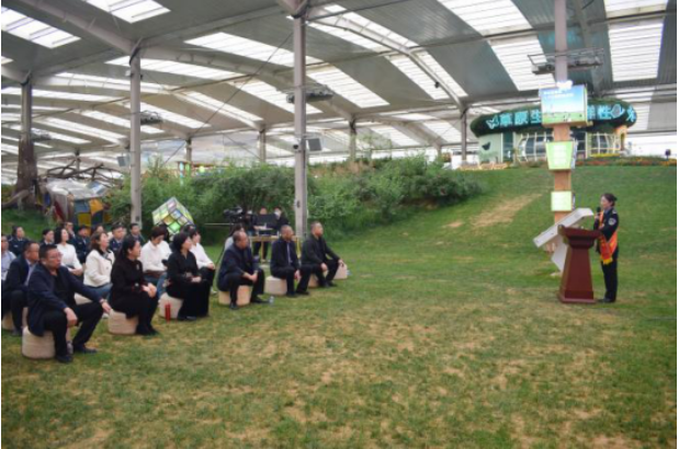 女人与公狍交酡女免费