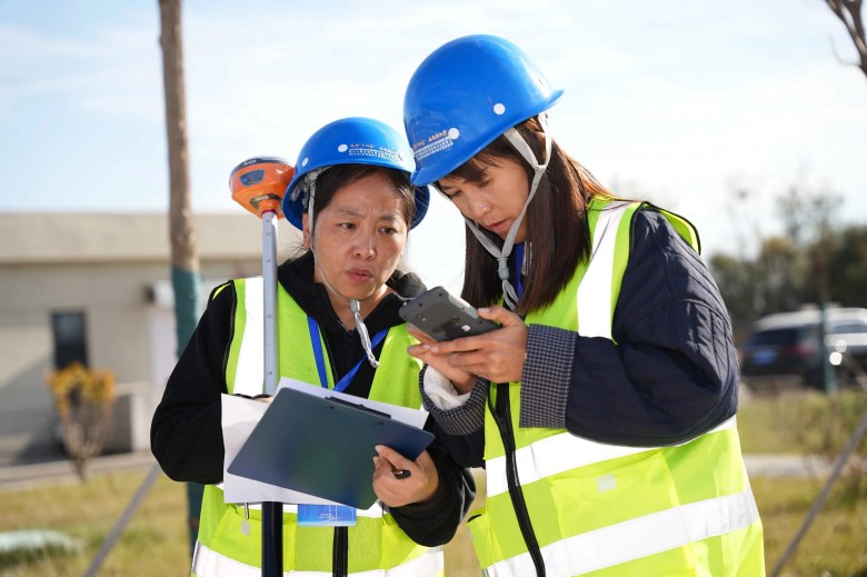 女人与公狍交酡女免费