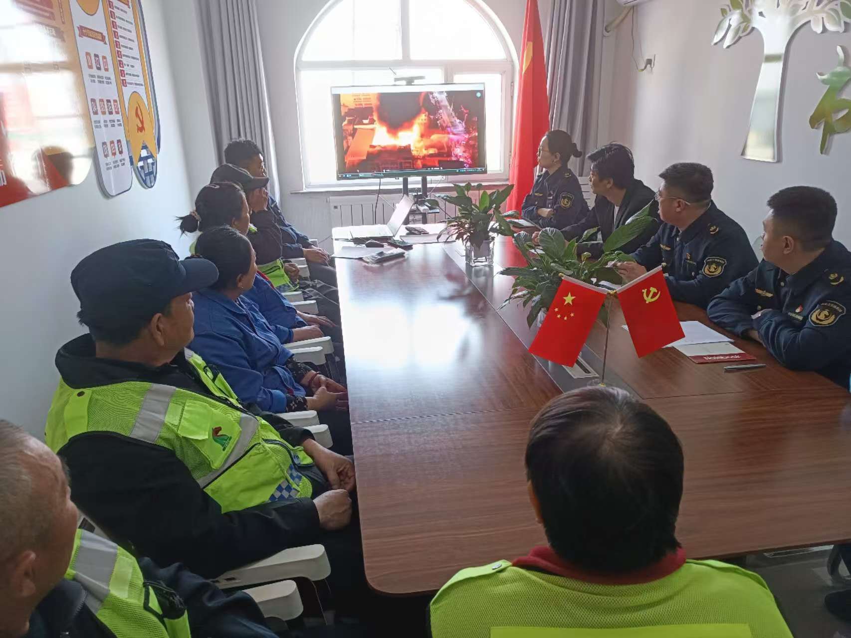 女人与公狍交酡女免费