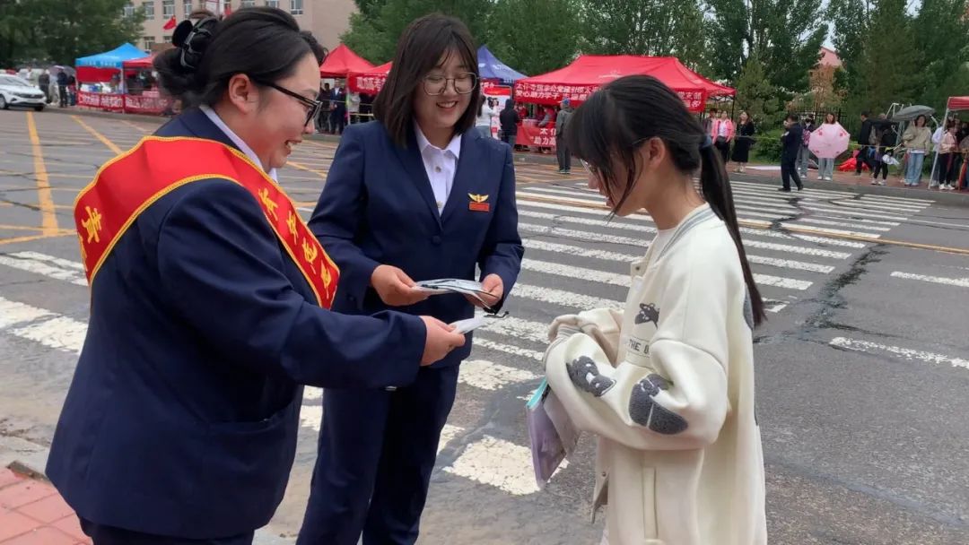 女人与公狍交酡女免费