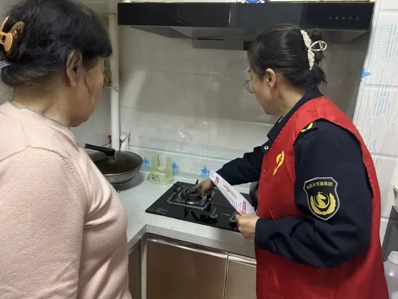 女人与公狍交酡女免费