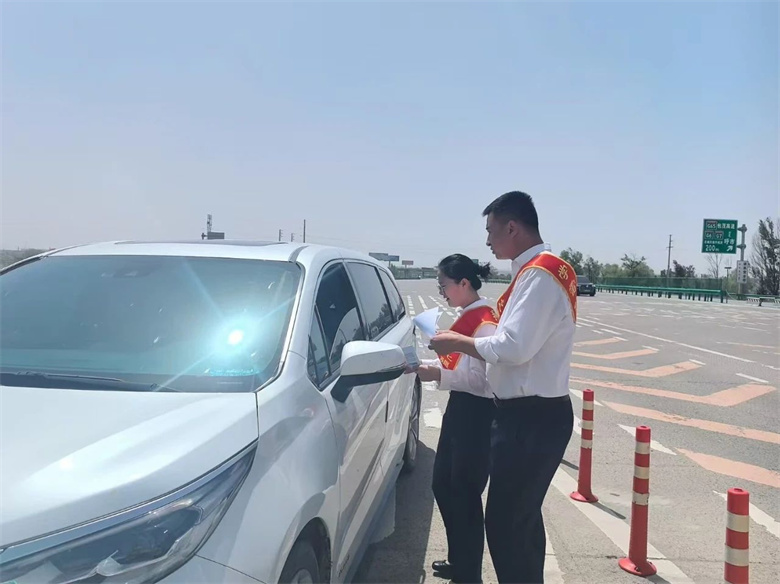 女人与公狍交酡女免费