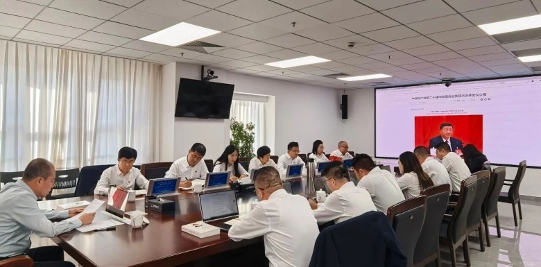 女人与公狍交酡女免费