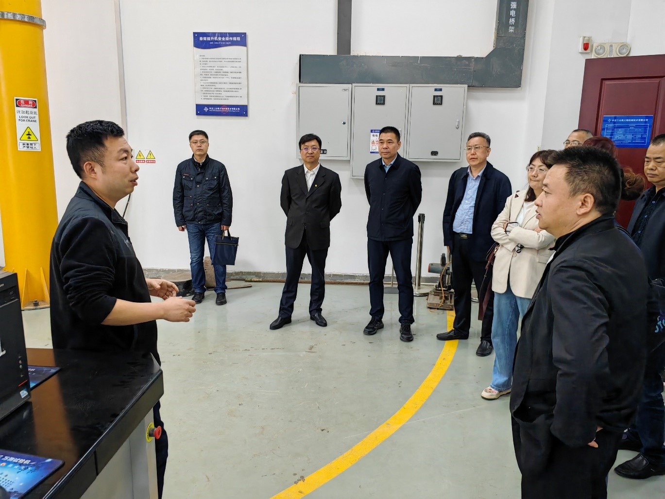 女人与公狍交酡女免费