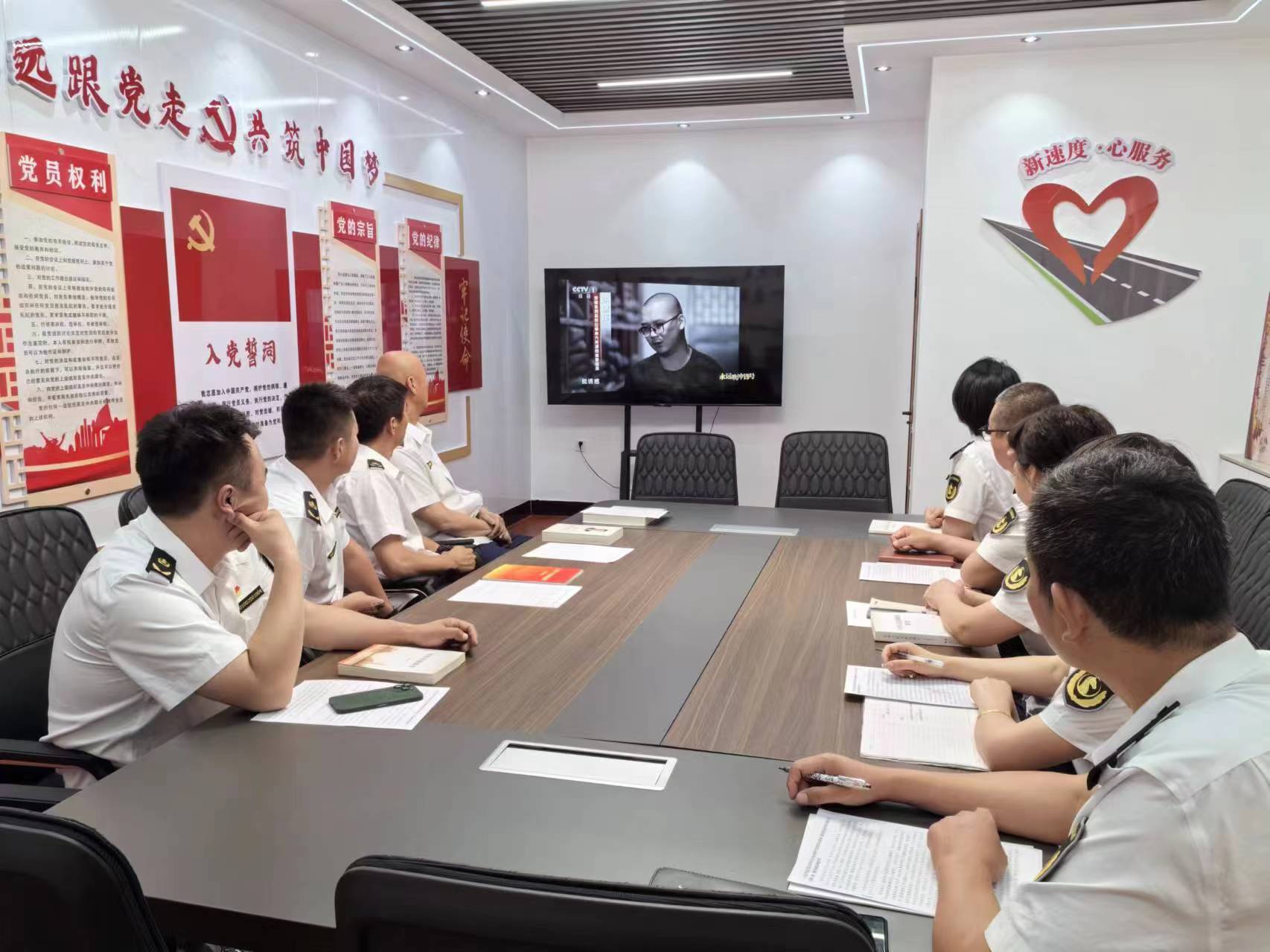 女人与公狍交酡女免费