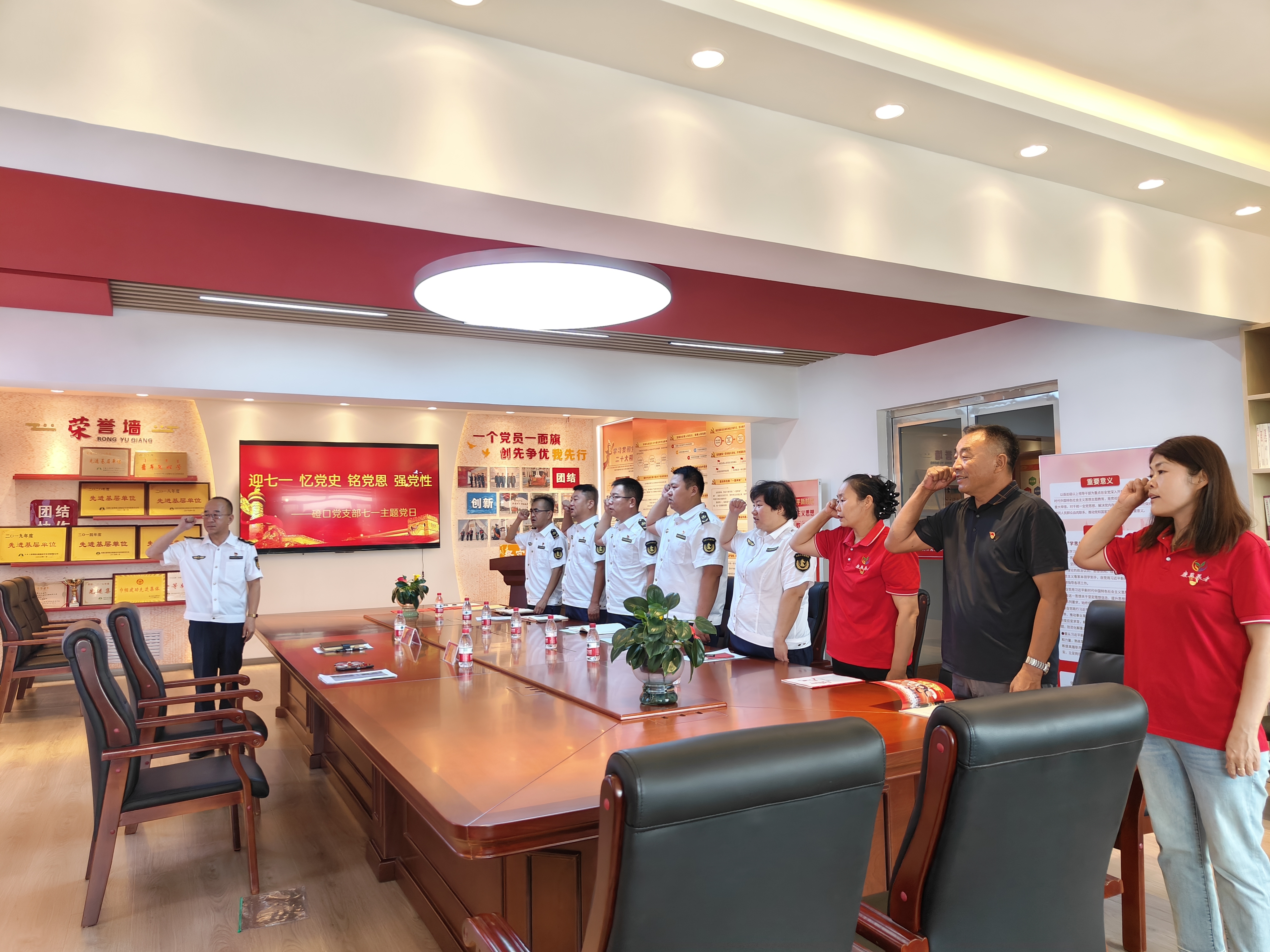 女人与公狍交酡女免费