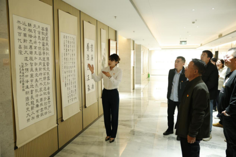 女人与公狍交酡女免费