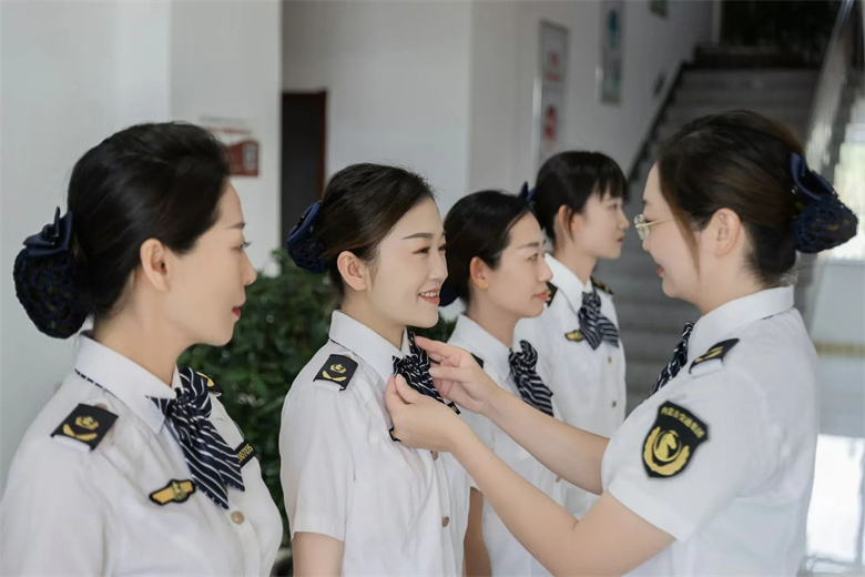 女人与公狍交酡女免费