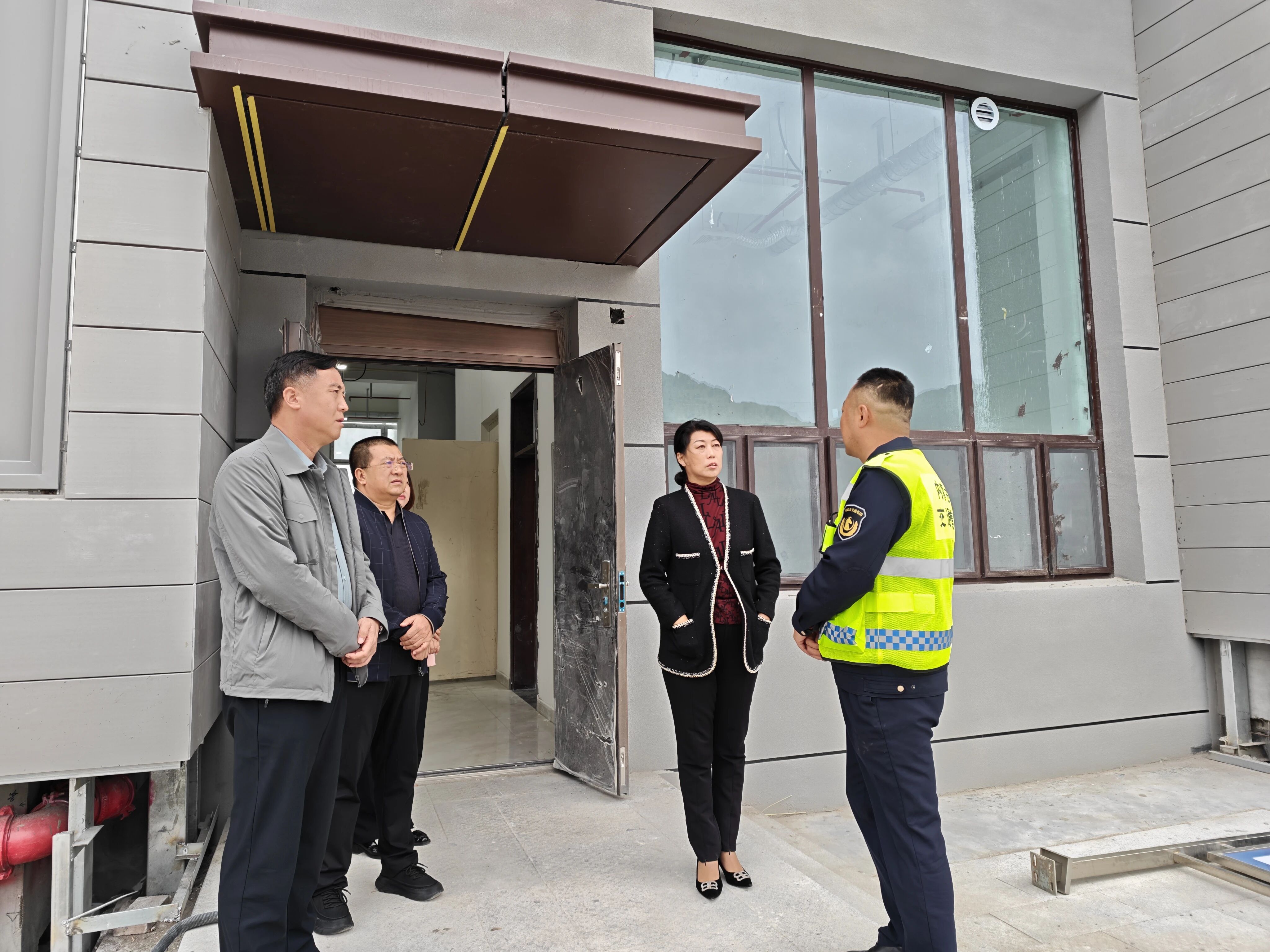 女人与公狍交酡女免费