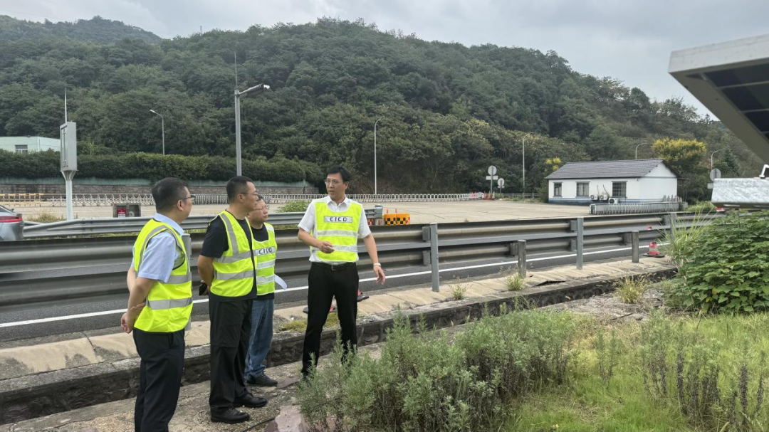 女人与公狍交酡女免费