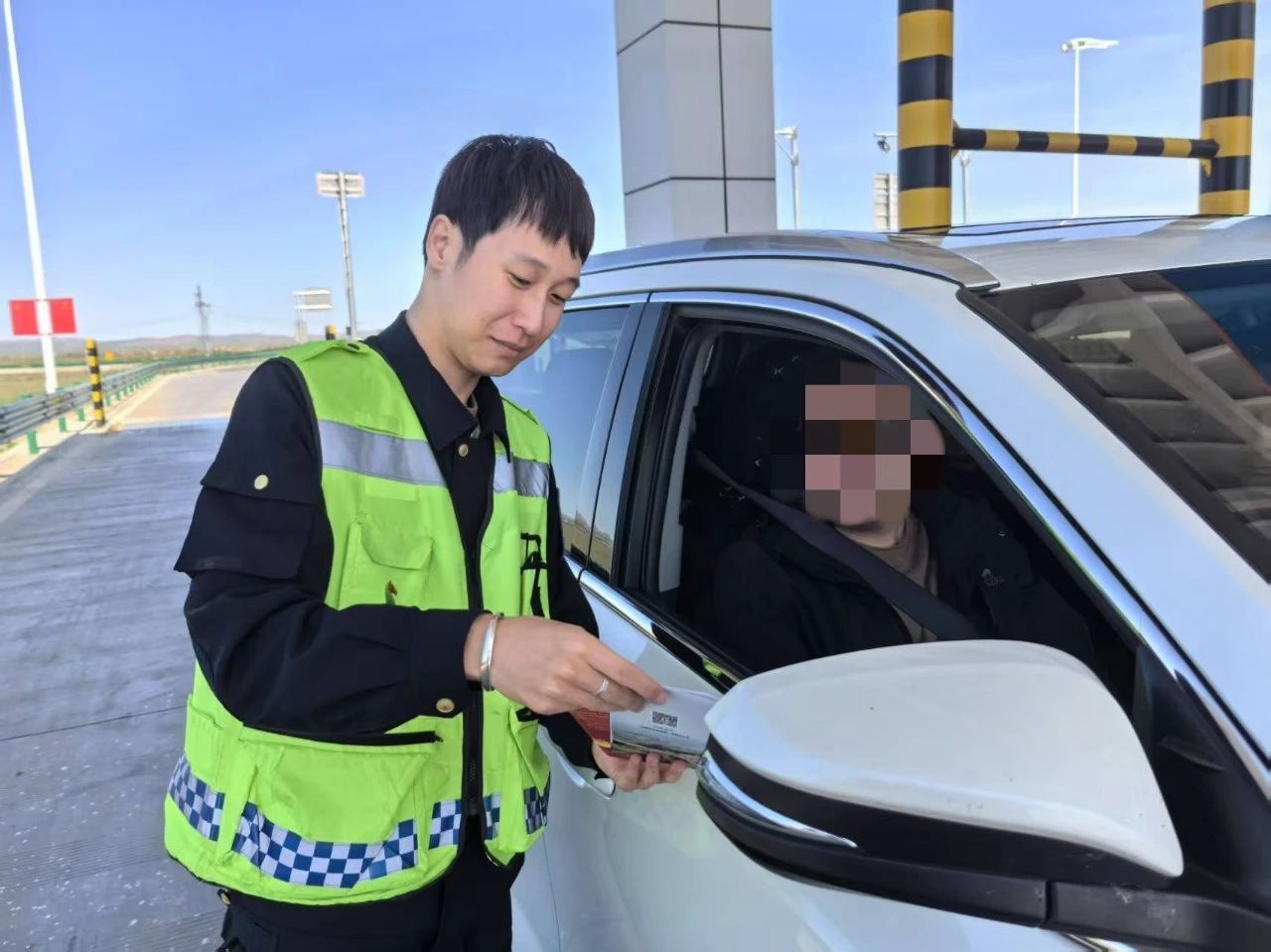 女人与公狍交酡女免费