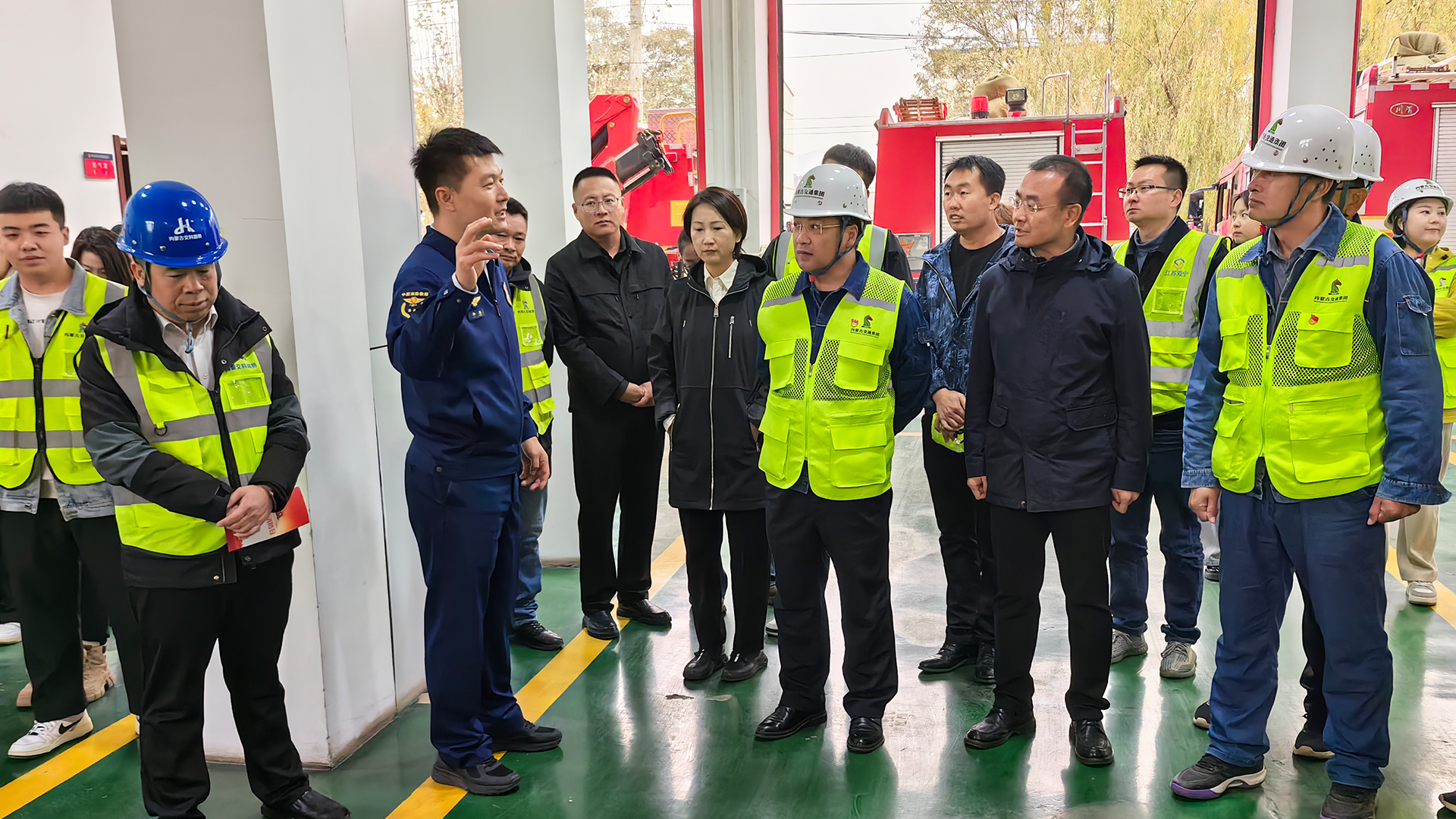 女人与公狍交酡女免费