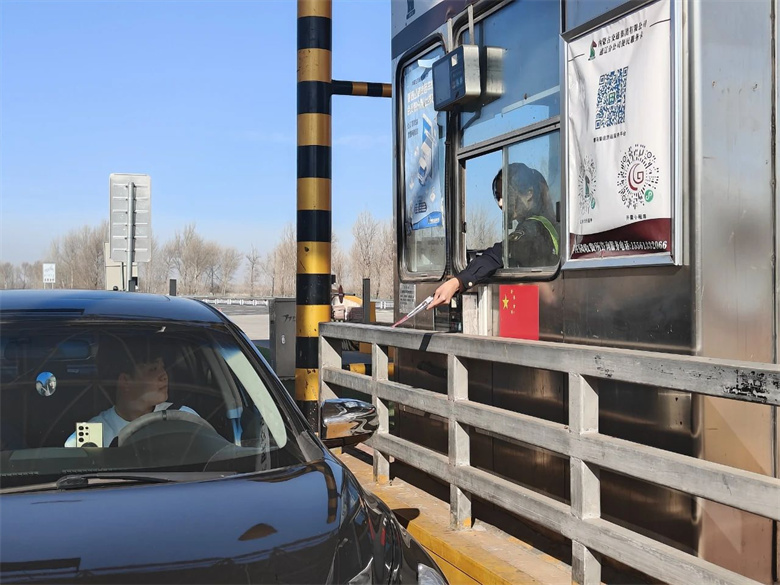 女人与公狍交酡女免费