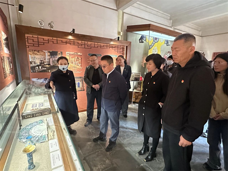 女人与公狍交酡女免费