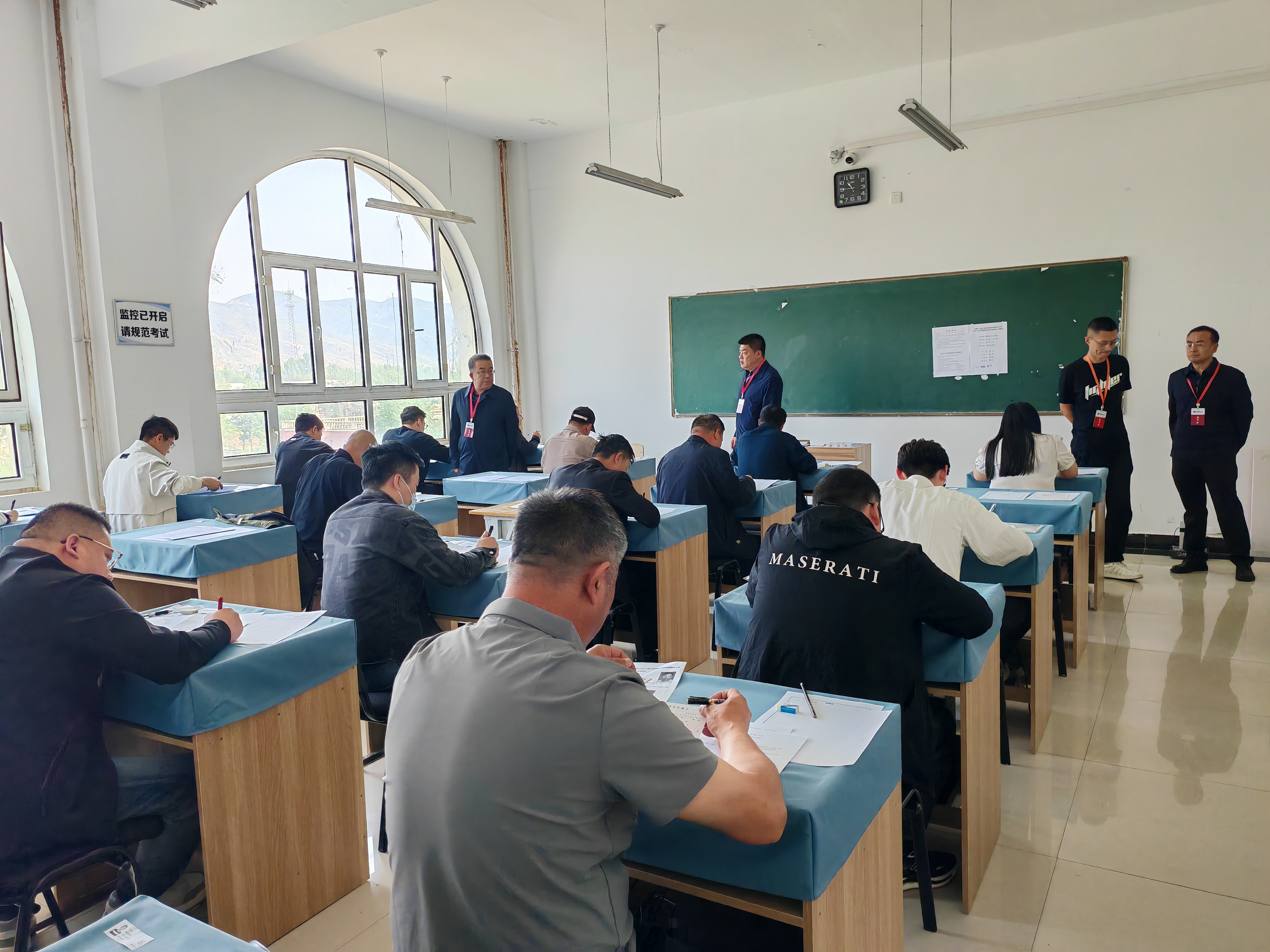 女人与公狍交酡女免费